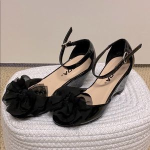 Girls Black Peep Toe w/ Bow